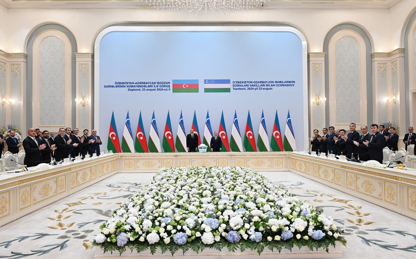 Presidents of Azerbaijan and Uzbekistan hold meeting in Tashkent with representatives from business communities