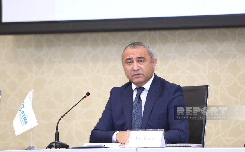 Анар Рзаев: Скоро будет доступна оплата проезда в бакинских автобусах банковскими картами 