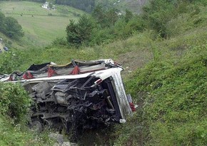 В Индии при аварии туристического автобуса погибли шесть пассажиров