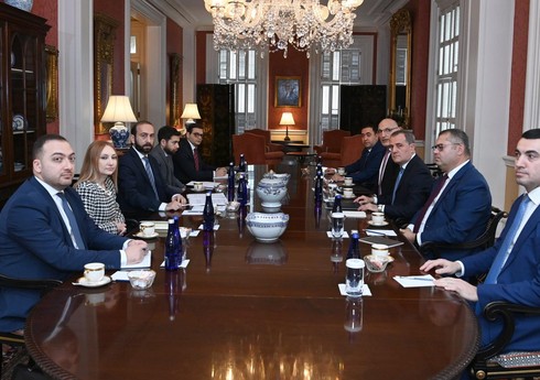 Началась встреча глав внешнеполитических ведомств Азербайджана и Армении