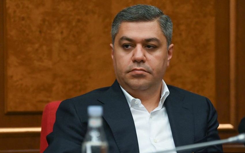 Artur Vanesyan: “Ermənistan Prezidentinin istefası heç bir problemi həll etmir”