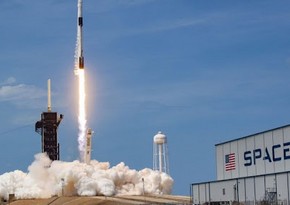 “SpaceX” Türkiyənin rabitə peykini daşıyan raketi orbitə buraxıb