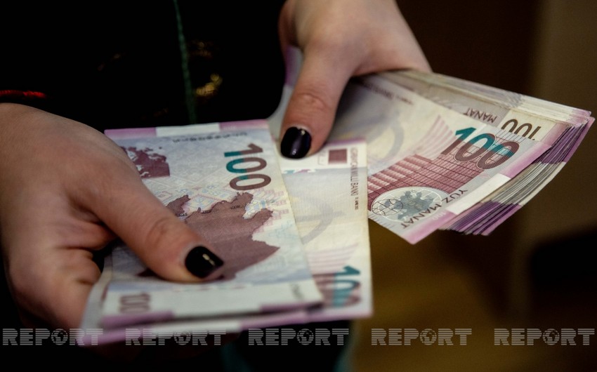 Среднемесячная зарплата в Баку приблизилась к 1,2 тыс. манатов