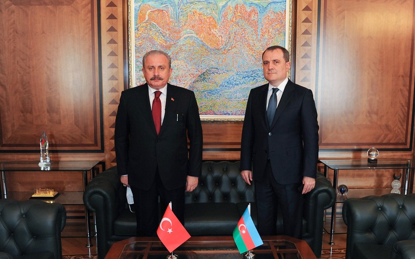 Ceyhun Bayramov Türkiyə parlamentinin sədri ilə görüşüb