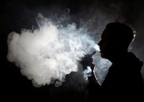ÜST: Hər il milyonlarla gənc tütün sənayesinin qurbanı olur