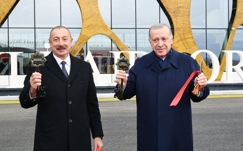 Турецкий министр поздравил азербайджанский народ с открытием Физулинского аэропорта