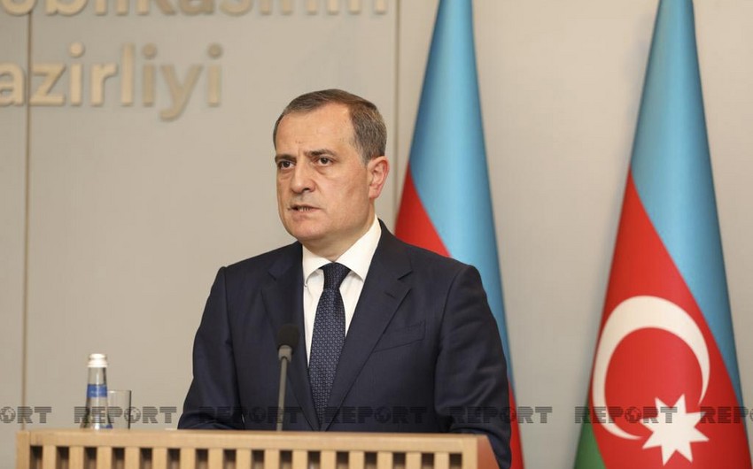 Azerbaijani FM leaves for Pakistan