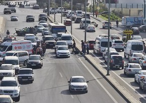 В Хазарском районе Баку из-за ДТП возник затор в направлении поселка Шувелан