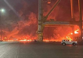 В порту Дубая на территории порта прогремел мощный взрыв
