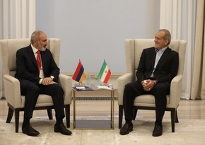 Pezeshkian and Pashinyan hold talks within BRICS