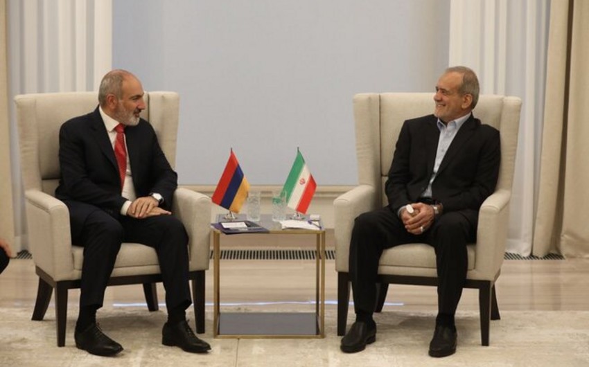 Pezeshkian and Pashinyan hold talks within BRICS