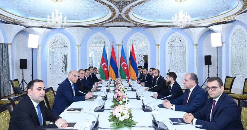 В Алматы cостоялись переговоры глав МИД Азербайджана и Армении