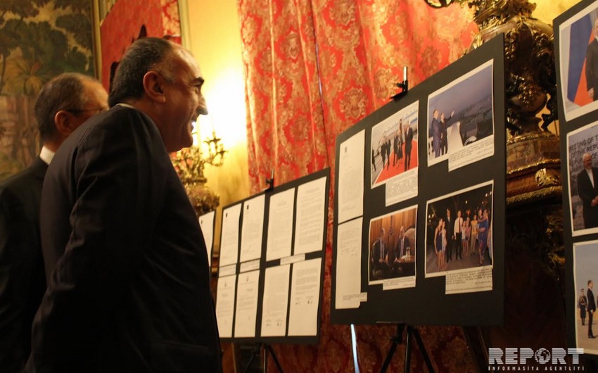 В Москве открылась выставка, приуроченная к 25-летию дипломатических отношений Азербайджана и России