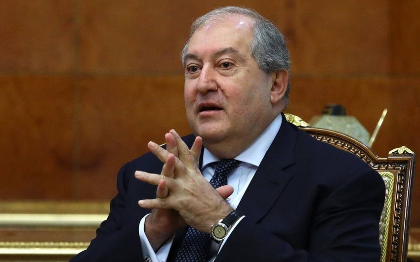 Ermənistan prezidenti istefasını geri götürməyib 