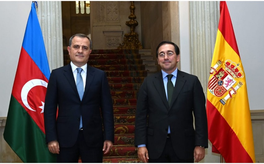 Meeting between Azerbaijani and Spanish FMs kicks off 