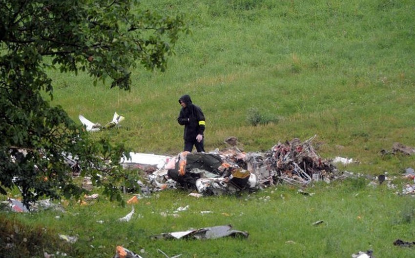 Крушение туристического самолета во Франции, есть погибшие