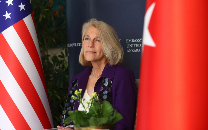 Karen Donfrid: “Türkiyənin Finlandiya və İsveçin NATO üzvlüyü ilə bağlı narahatlığını qəbul edirik”