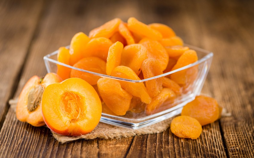 Azerbaijan expands dried apricots market to Iran and Qatar