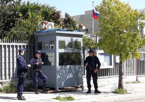 В посольство России в Афинах отправили пакет с неизвестным порошком