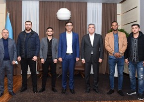 Fərid Qayıbov dünya çempionatında medal qazanmış boksçularla görüşüb