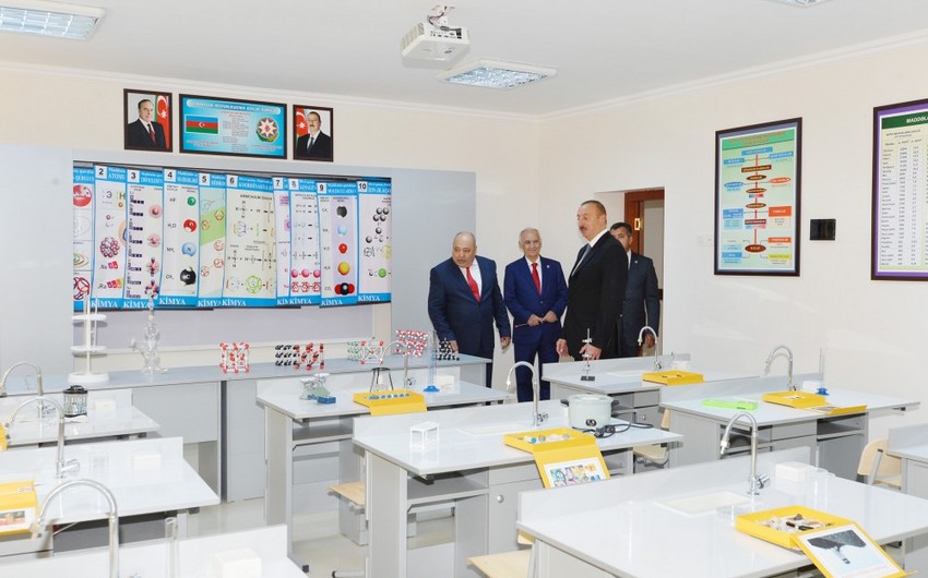 Президент Ильхам Алиев ознакомился с условиями, созданными в школе номер 212 в Наримановском районе Баку
