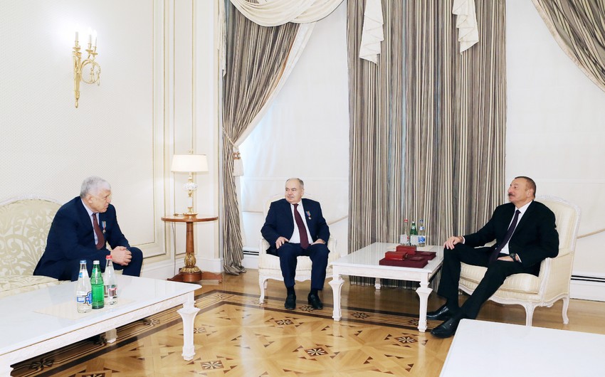 President Ilham Aliyev receives Russian delegation members