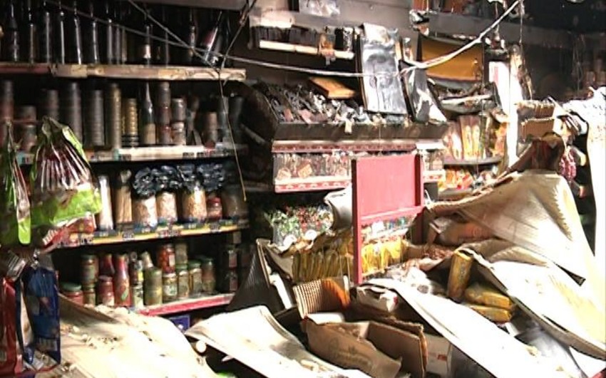 30 min manat ziyan çəkən sahibkar: Marketim yandırılıb - FOTO