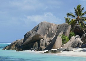 Seychelles welcomes vaccinated tourists