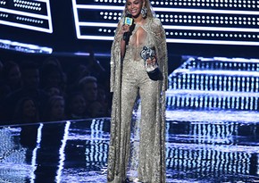 Beyonce wins MTV Video Music Awards 2016