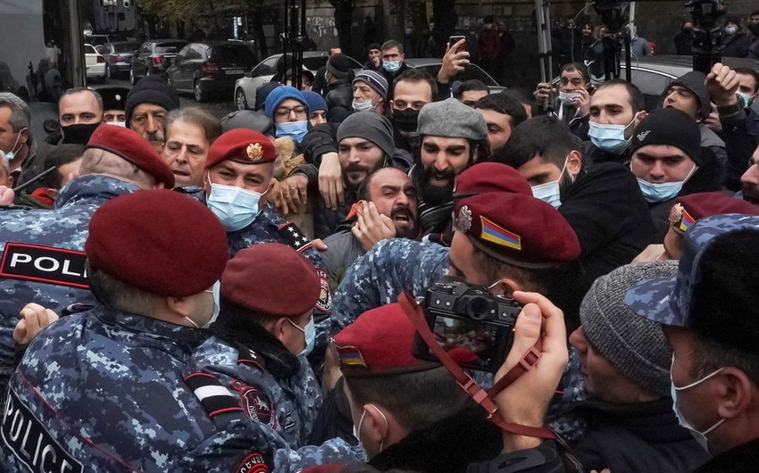Anti-government protests resume in Yerevan