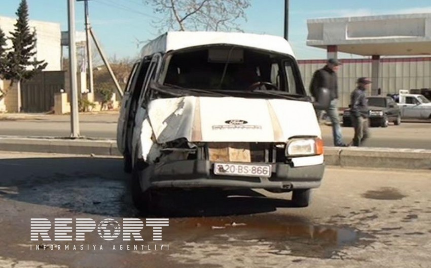 ​В Евлахе столкнулись грузовик и микроавтобус: ранены 5 пассажиров - ФОТО
