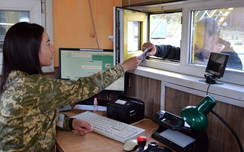 Ukrayna əcnəbilərin ölkəyə girişi üçün elektron xəbərdarlıq sistemi tətbiq edəcək