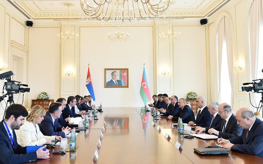 Президенты Азербайджана и Сербии провели встречу в расширенном составе
