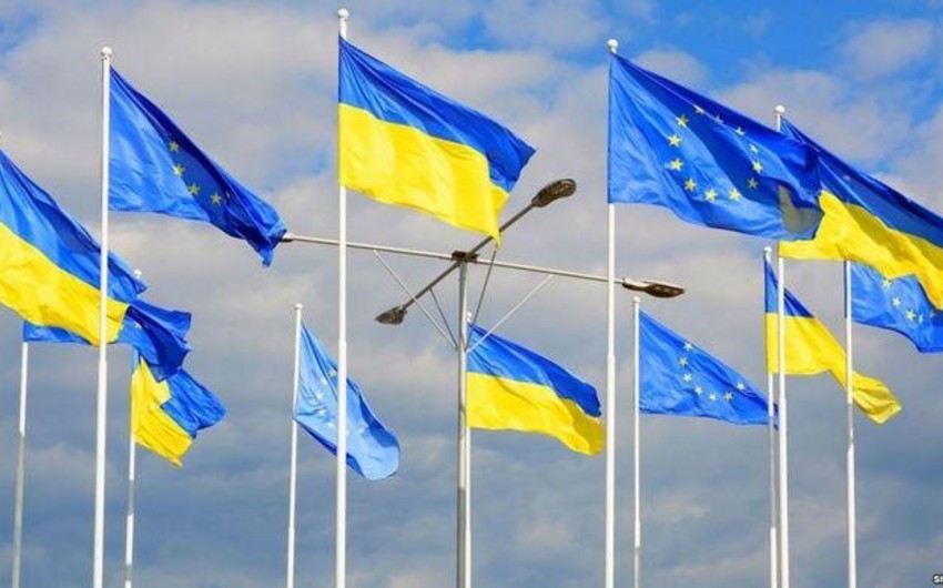 ЕС в течение декабря переведет Украине 1,5 млрд евро