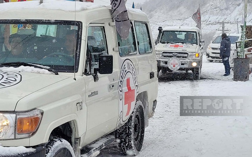ICRC vehicles freely move through Khankandi-Lachin road