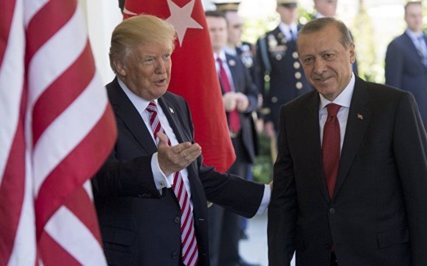 Эрдоган и Трамп провели встречу на ногах на полях Генассамблеи ООН