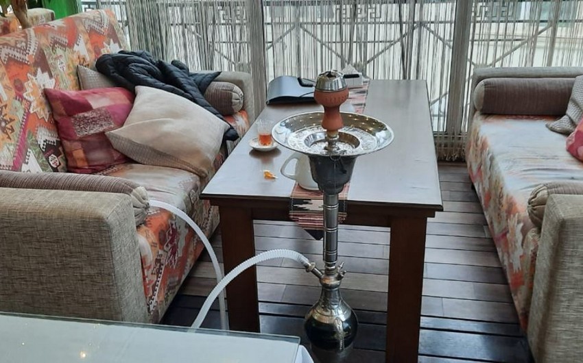 Бакинская полиция пресекла курение кальяна в кафе Korona