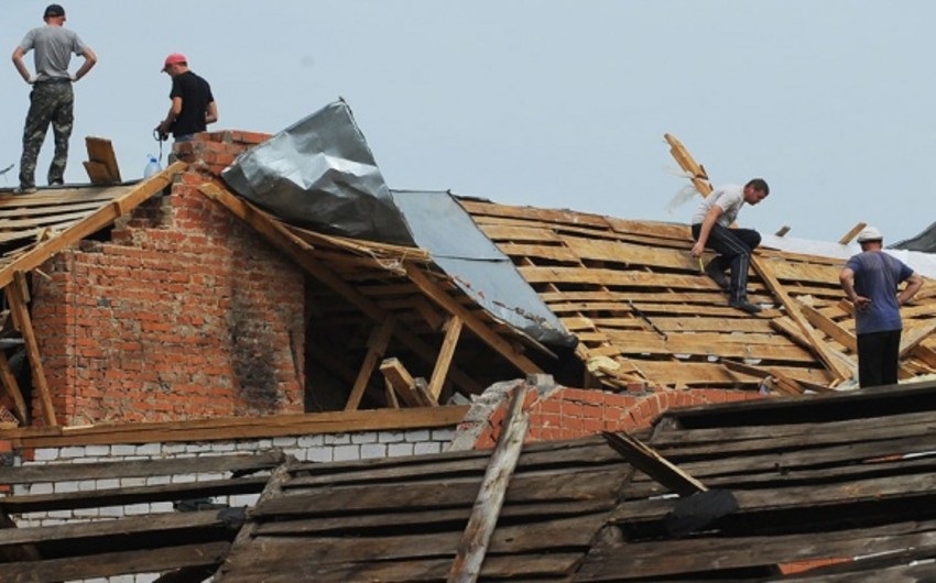 Из-за урагана на востоке Грузии сорваны крыши домов, обесточены села