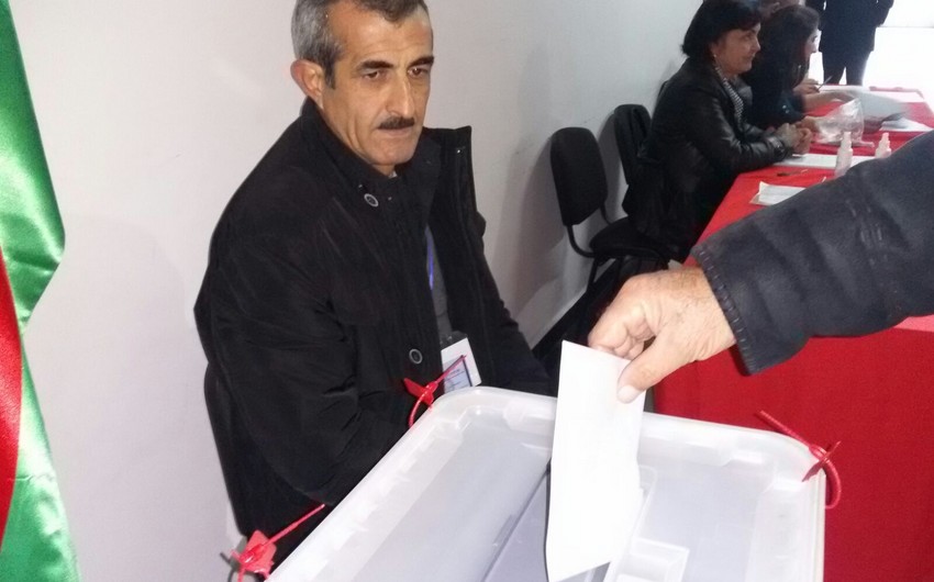Voting being held in frontline military units - PHOTOS