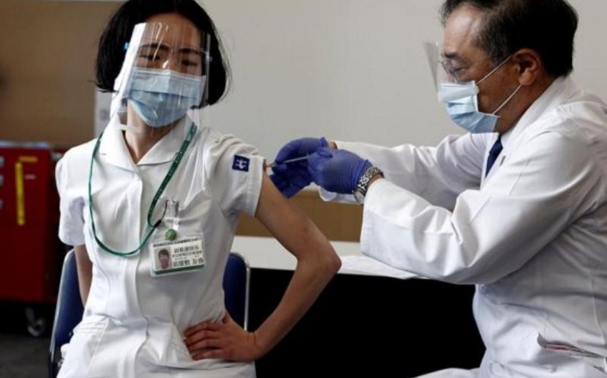 В Японии рассчитывают начать применение вакцины от омикрон-штамма 20 сентября