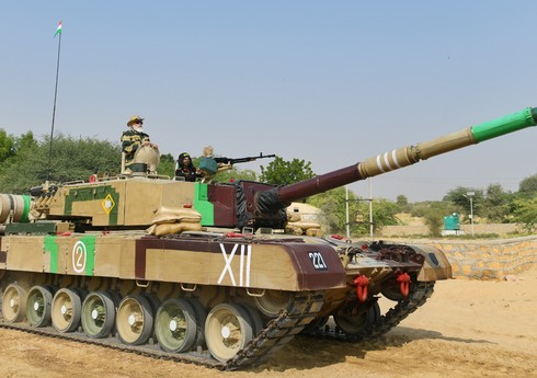 ФРГ приостанавливает поставки Индии двигателей для танков