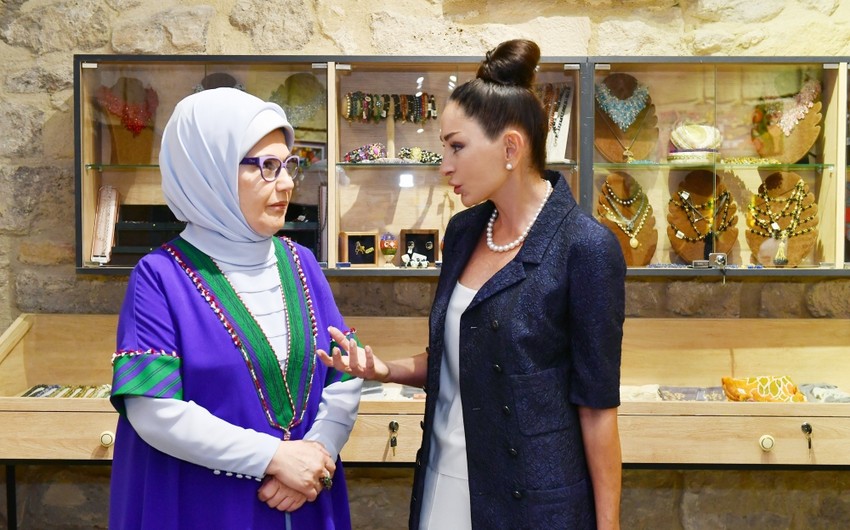 First ladies of Azerbaijan and Türkiye visit Icherisheher