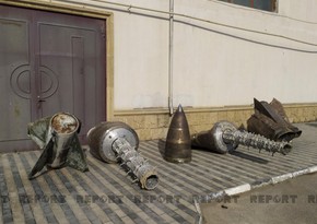 Обломки выпущенного армянами Искандера-М в Парке военных трофеев в Баку 