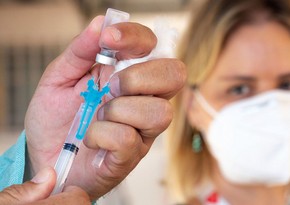 Во Франции рекомендовали делать бустерную прививку от COVID-19 через три месяца