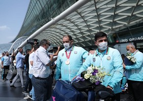 В Баку приветствовали вернувшихся с Паралимпиады чемпионов 