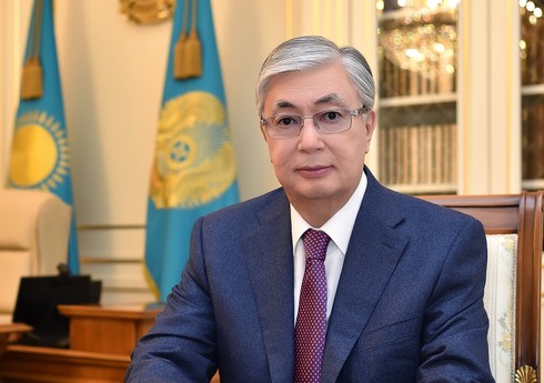 Токаев: Казахстану нужен новый герб