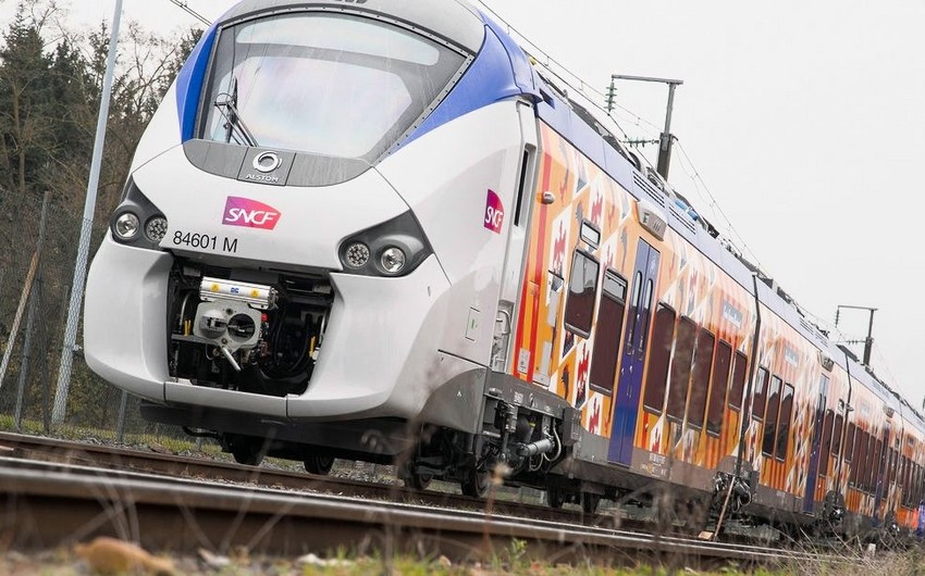 French Alstom suspends deliveries to Russia