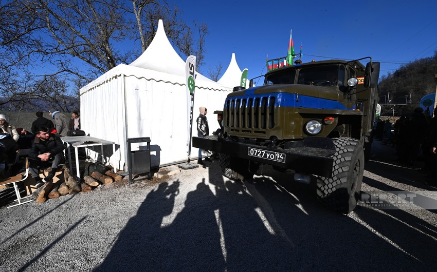 Another 3 vehicles of Russian peacekeepers pass through Khankandi-Lachin road freely 