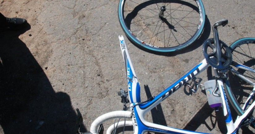 Astarada 22 yaşlı velosipedçi körpüdən çaya düşərək ölüb