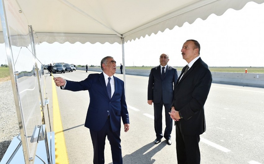 Prezident İlham Əliyev Kürdəmir-Ucar-Yevlax avtomobil yolunun yenidənqurmadan sonra açılışında iştirak edib